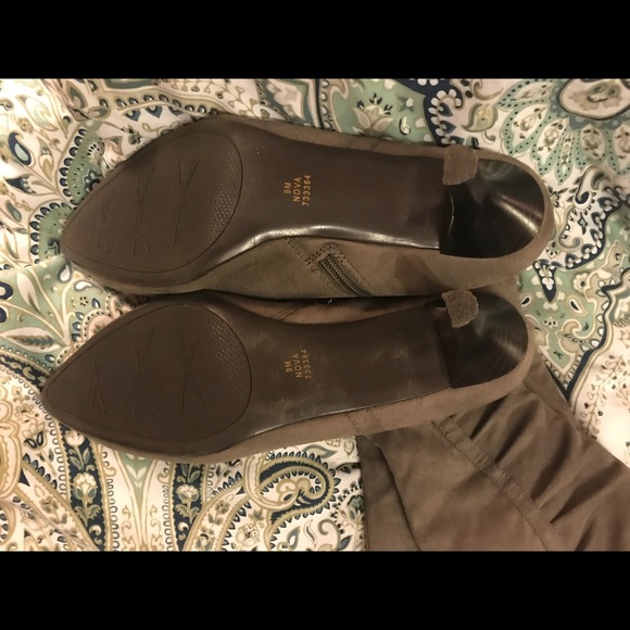 Gray boots with heel - Picture 3 of 7